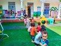 Nhóm trẻ trường chính tích cực trong các hoạt động dạy cho trẻ hàng ngày